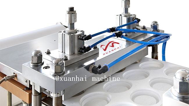 DPP-420B Plastic Lid Forming Machine